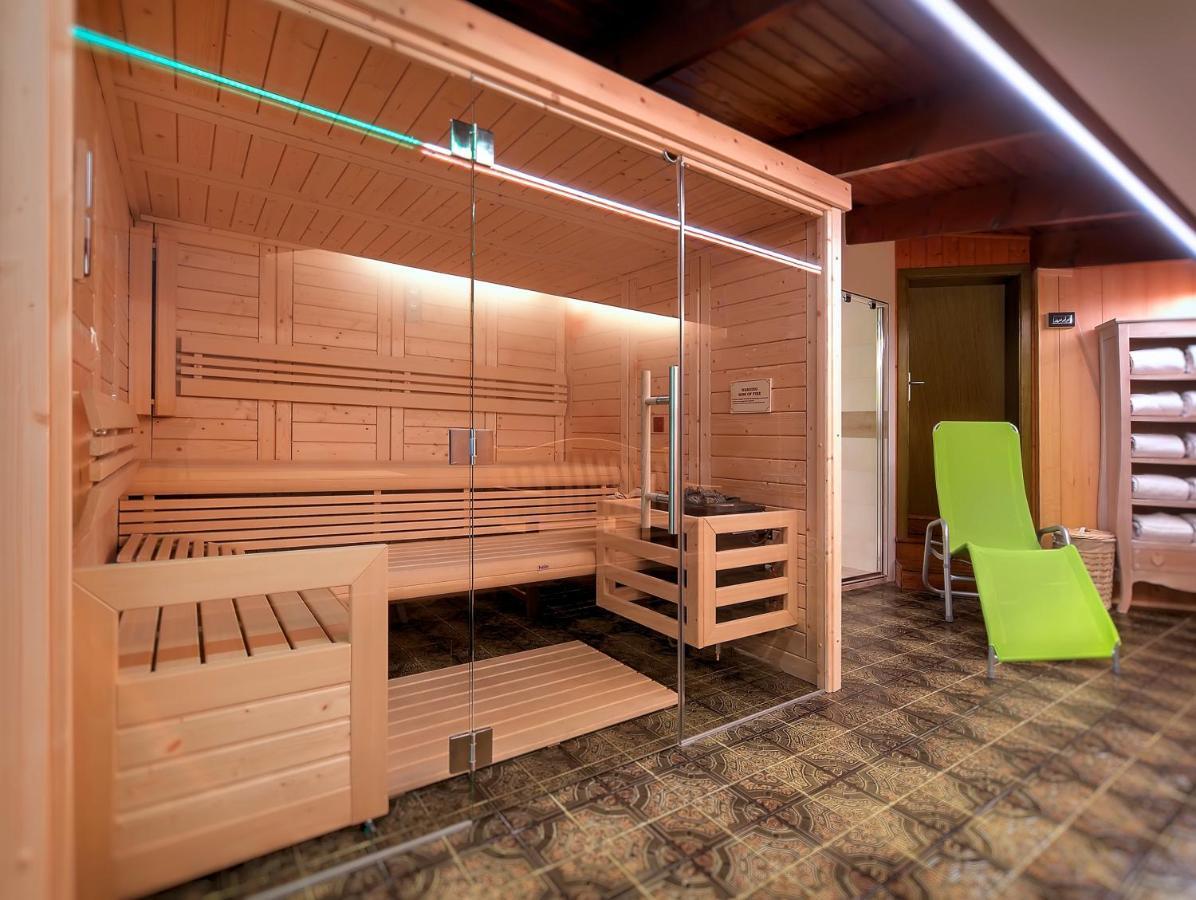 Hotel Kapriol Фольгарида Экстерьер фото